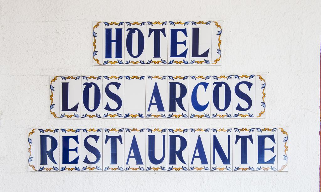 Los Arcos Otel Dosbarrios Dış mekan fotoğraf