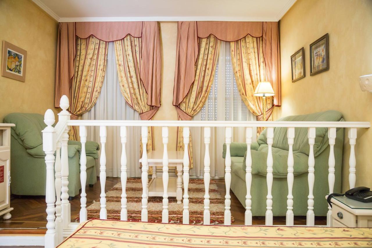 Los Arcos Dosbarrios Dış mekan fotoğraf